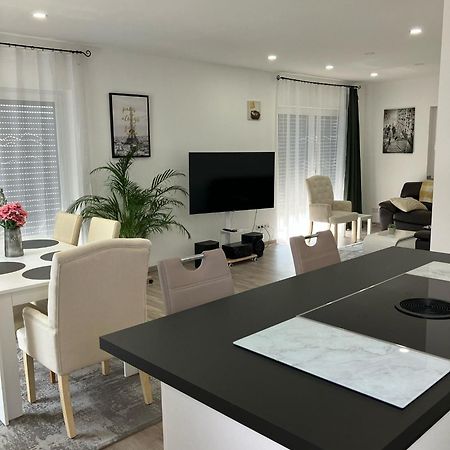 Moderne Einliegerwohnung Naehe Ingolstadt Und Bad Goegging Munchsmunster Luaran gambar
